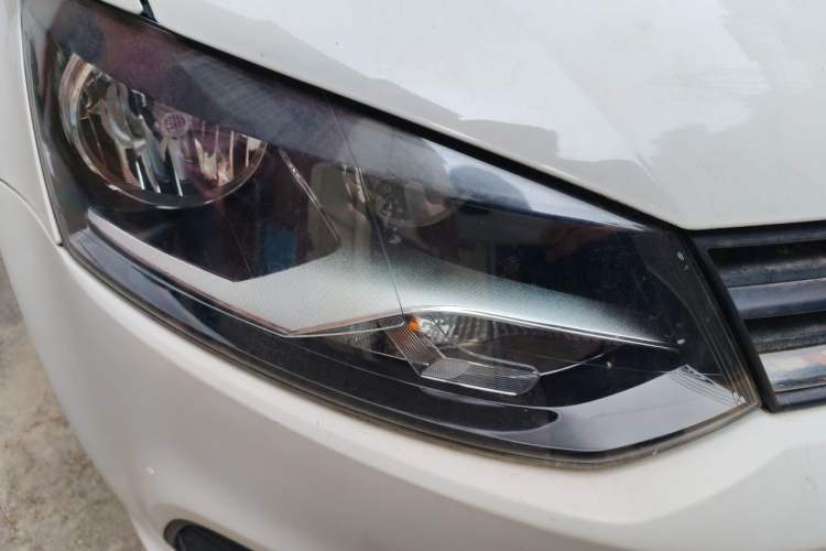 Used Volkswagen Polo 2016 1.4L Manual Fashion Model Right Front Headlight
