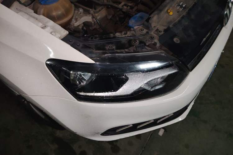 Used Volkswagen Polo 2016 1.4L Automatic Trendy Model Right Front Headlight