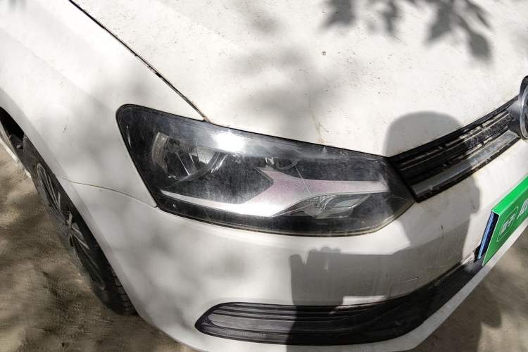 Used Volkswagen Polo 2016 1.4L Automatic Trendy Model Right Front Headlight