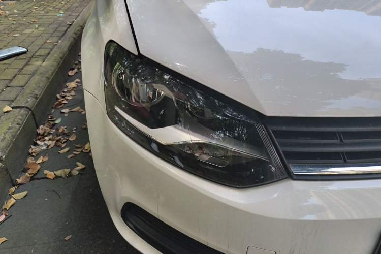 Used Volkswagen Polo 2016 1.4L Automatic Trendy Model Right Front Headlight