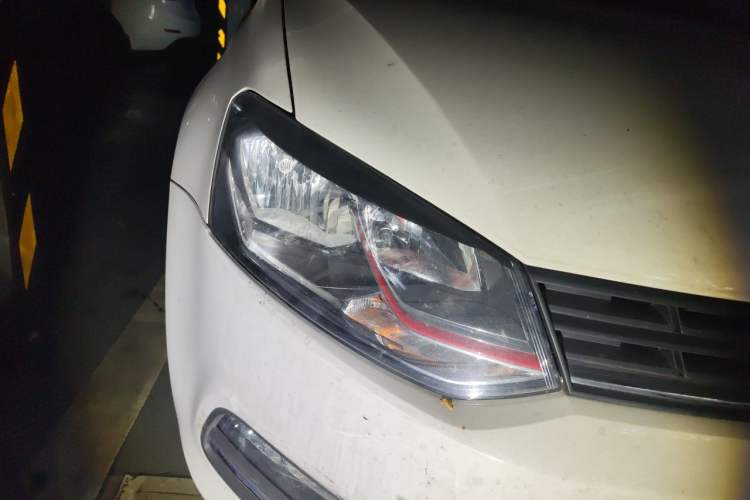 Used Volkswagen Polo 2016 1.6L Automatic Comfort Model Right Front Headlight