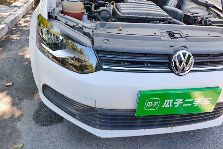 Used Volkswagen Polo 2016 1.4L Automatic Trendy Model Right Front Headlight