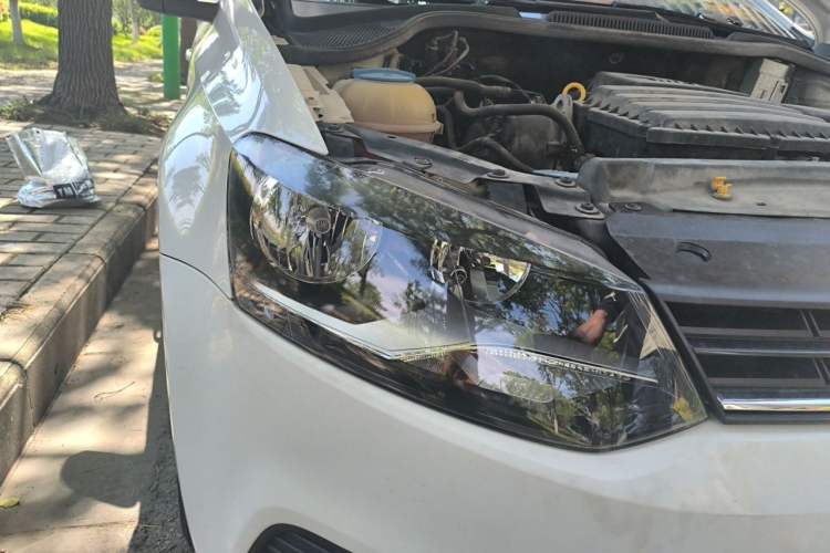Used Volkswagen Polo 2016 1.4L Automatic Trendy Model Right Front Headlight