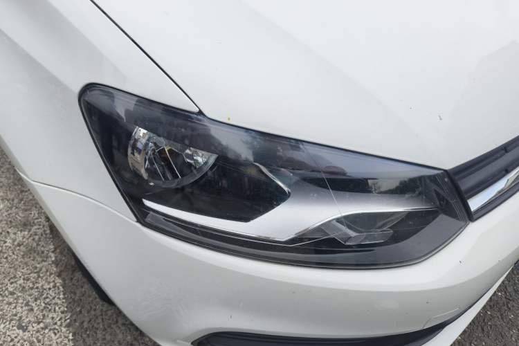 Used Volkswagen Polo 2016 1.4L Automatic Trendy Model Right Front Headlight