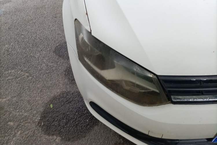 Used Volkswagen Polo 2016 1.4L Automatic Trendy Model Right Front Headlight