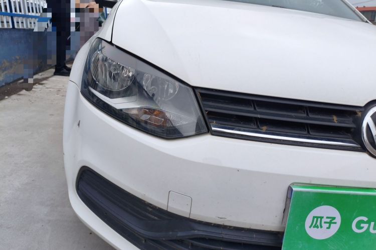 Used Volkswagen Polo 2016 1.4L Automatic Trendy Model Right Front Headlight
