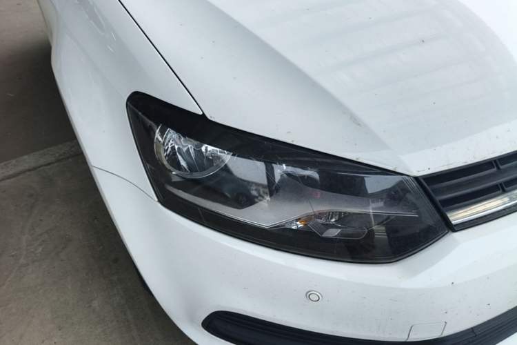 Used Volkswagen Polo 2016 1.4L Automatic Trendy Model Right Front Headlight