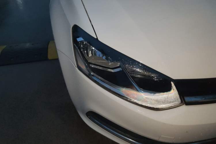 Used Volkswagen Polo 2016 1.6L Automatic Comfort Model Right Front Headlight