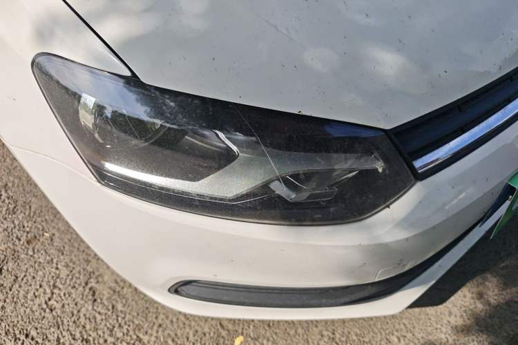 Used Volkswagen Polo 2016 1.4L Manual Fashion Model Right Front Headlight