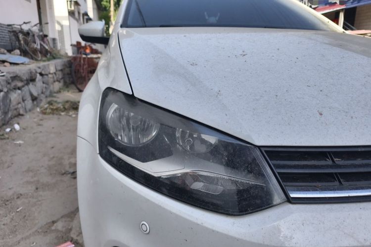 Used Volkswagen Polo 2016 1.4L Manual Fashion Model Right Front Headlight
