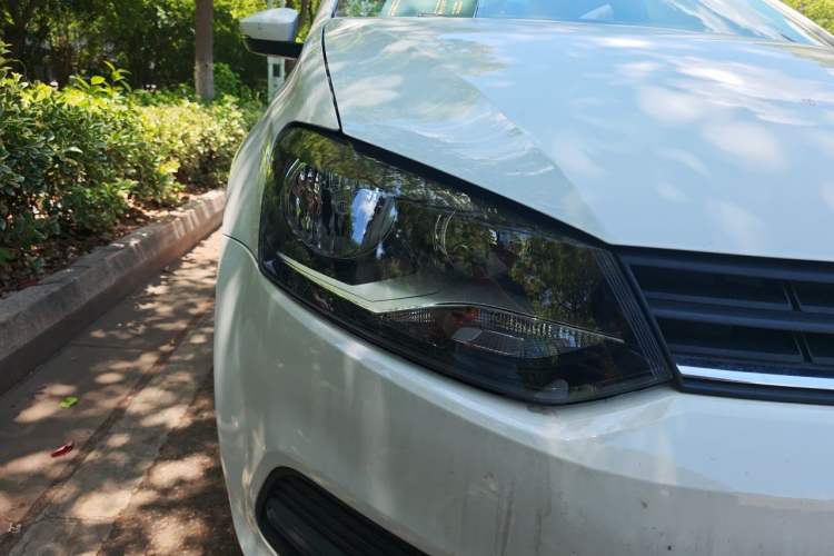 Used Volkswagen Polo 2016 1.4L Automatic Trendy Model Right Front Headlight