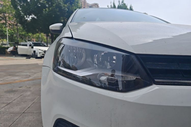 Used Volkswagen Polo 2016 1.4L Automatic Trendy Model Right Front Headlight