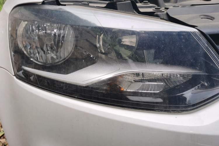 Used Volkswagen Polo 2016 1.4L Automatic Trendy Model Right Front Headlight
