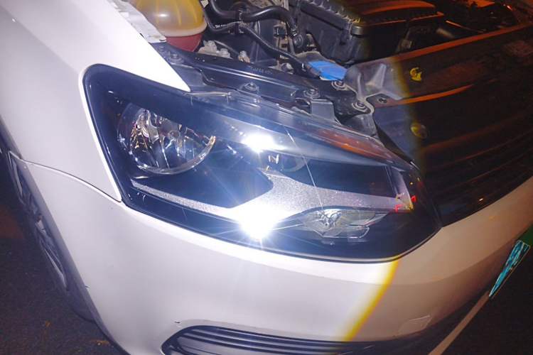 Used Volkswagen Polo 2016 1.4L Automatic Trendy Model Right Front Headlight