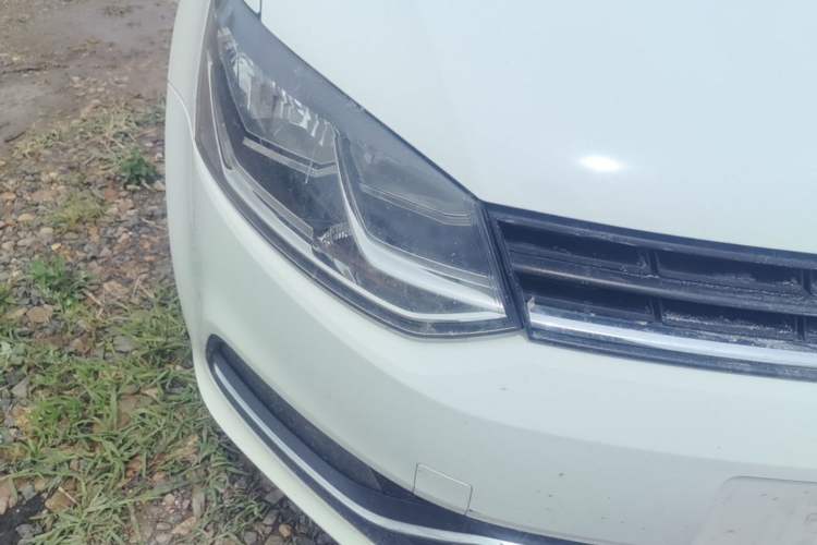 Used Volkswagen Polo 2016 1.6L Automatic Comfort Model Right Front Headlight