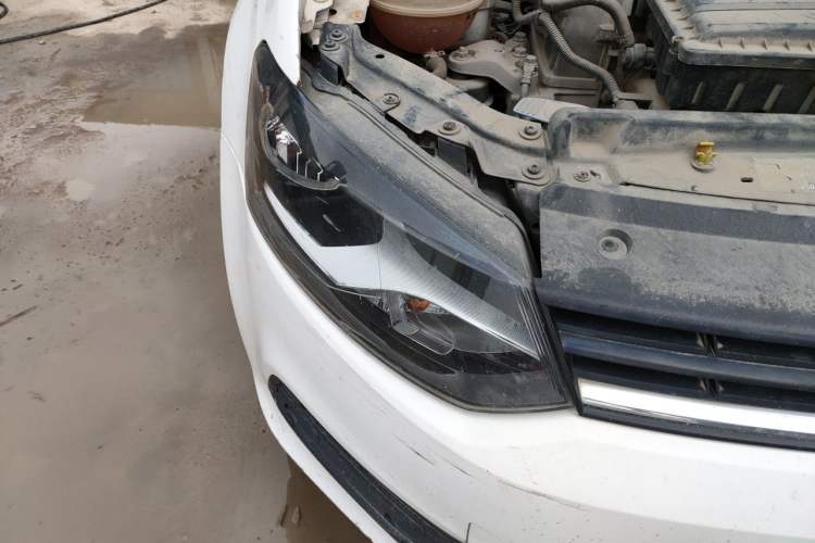Used Volkswagen Polo 2016 1.4L Manual Fashion Model Right Front Headlight