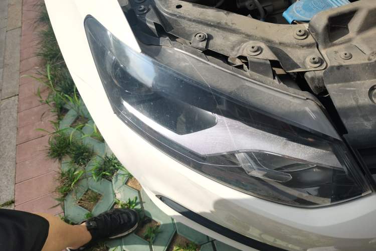 Used Volkswagen Polo 2016 1.4L Automatic Trendy Model Right Front Headlight