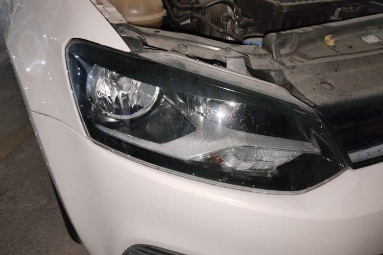Used Volkswagen Polo 2016 1.4L Automatic Trendy Model Right Front Headlight