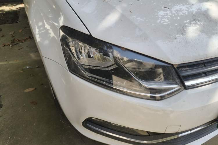 Used Volkswagen Polo 2016 1.6L Automatic Comfort Model Right Front Headlight