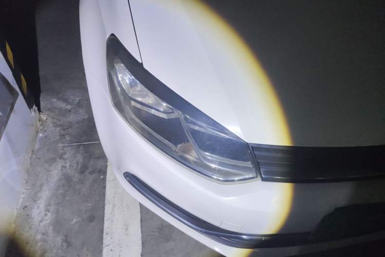 Used Volkswagen Polo 2016 1.6L Automatic Comfort Model Right Front Headlight