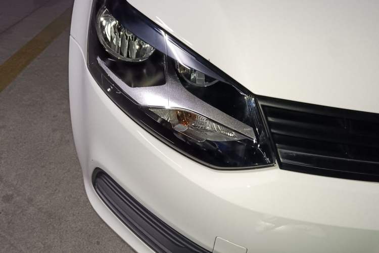 Used Volkswagen Polo 2016 1.4L Automatic Trendy Model Right Front Headlight