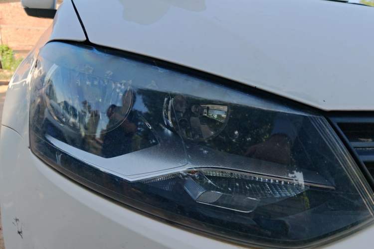 Used Volkswagen Polo 2016 1.4L Manual Fashion Model Right Front Headlight