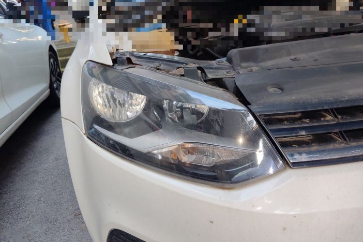 Used Volkswagen Polo 2016 1.4L Manual Fashion Model Right Front Headlight