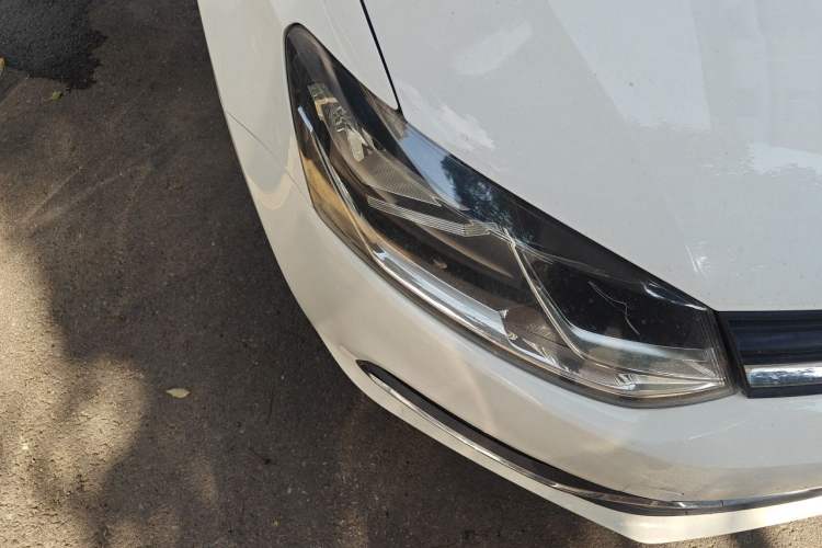 Used Volkswagen Polo 2016 1.6L Automatic Comfort Model Right Front Headlight