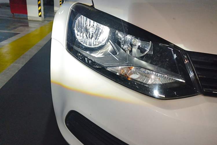 Used Volkswagen Polo 2016 1.4L Manual Fashion Model Right Front Headlight