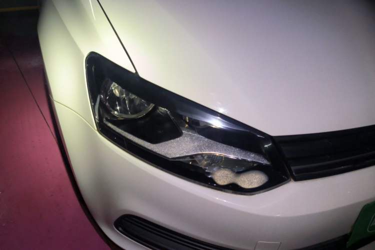Used Volkswagen Polo 2016 1.4L Automatic Trendy Model Right Front Headlight