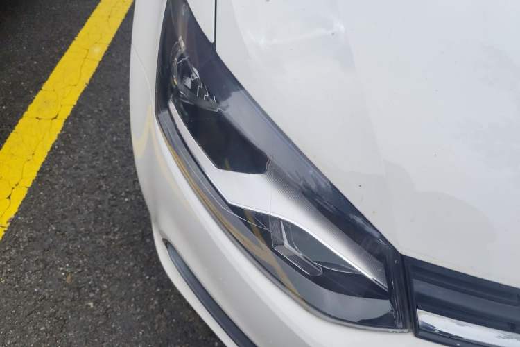 Used Volkswagen Polo 2016 1.4L Automatic Trendy Model Right Front Headlight
