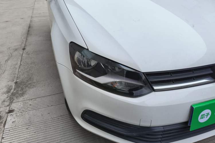 Used Volkswagen Polo 2016 1.4L Automatic Trendy Model Right Front Headlight