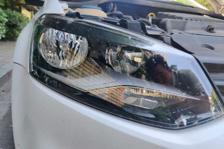 Used Volkswagen Polo 2016 1.4L Manual Fashion Model Right Front Headlight
