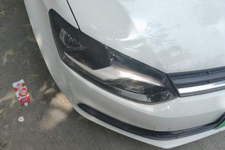 Used Volkswagen Polo 2016 1.4L Manual Fashion Model Right Front Headlight