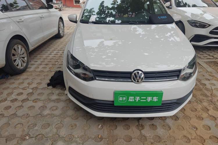 Used Volkswagen Polo 2016 1.4L Automatic Trendy Model Right Front Headlight