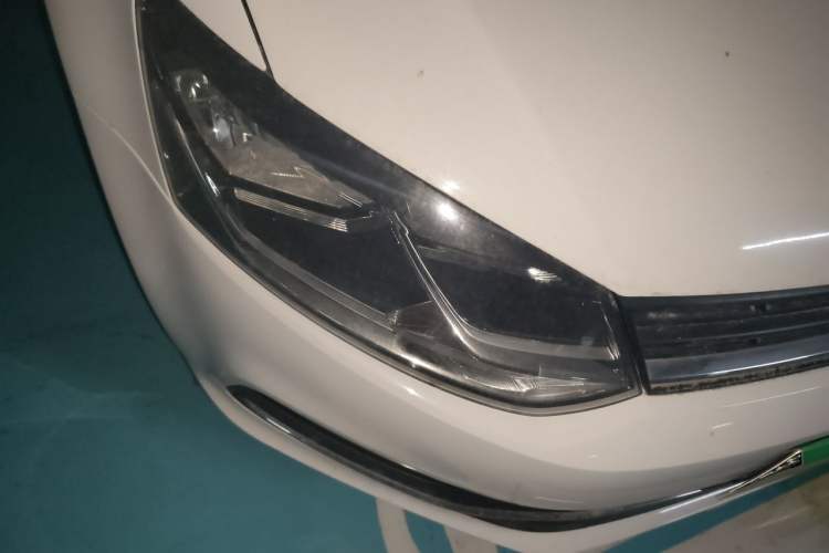 Used Volkswagen Polo 2016 1.6L Automatic Comfort Model Right Front Headlight
