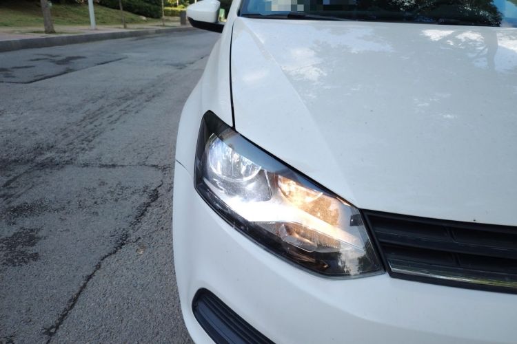 Used Volkswagen Polo 2016 1.4L Automatic Trendy Model Right Front Headlight