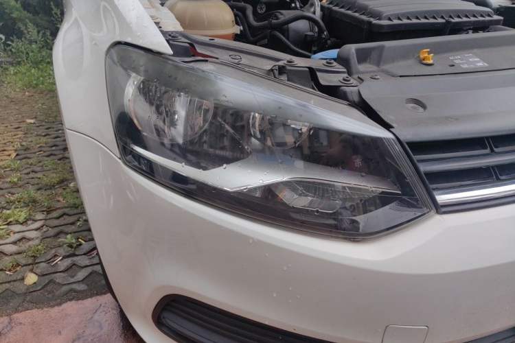 Used Volkswagen Polo 2016 1.4L Manual Fashion Model Right Front Headlight