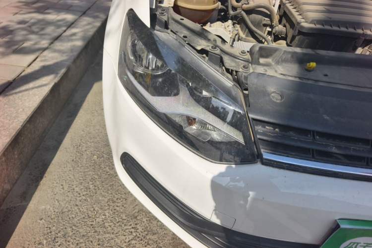 Used Volkswagen Polo 2016 1.4L Automatic Trendy Model Right Front Headlight