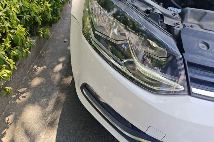 Used Volkswagen Polo 2016 1.6L Automatic Comfort Model Right Front Headlight