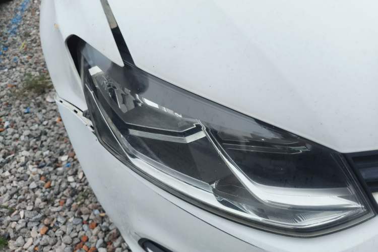Used Volkswagen Polo 2016 1.6L Automatic Luxury Model Right Front Headlight