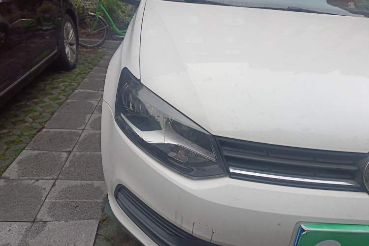 Used Volkswagen Polo 2016 1.4L Automatic Trendy Model Right Front Headlight
