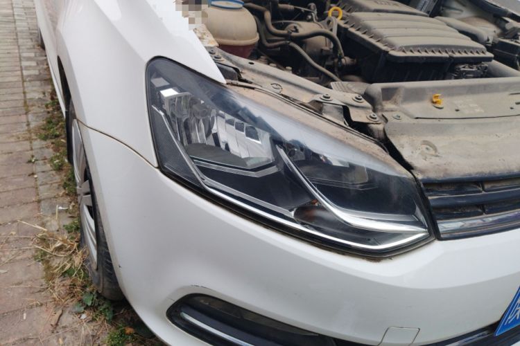 Used Volkswagen Polo 2016 1.6L Automatic Comfort Model Right Front Headlight