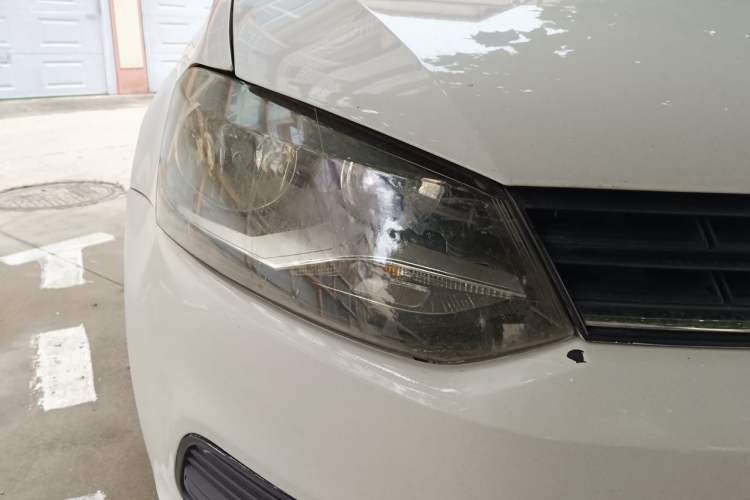 Used Volkswagen Polo 2016 1.4L Manual Fashion Model Right Front Headlight