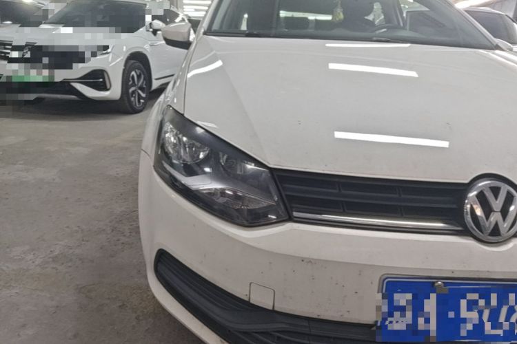 Used Volkswagen Polo 2016 1.4L Automatic Trendy Model Right Front Headlight