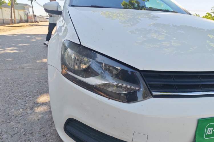 Used Volkswagen Polo 2016 1.4L Automatic Trendy Model Right Front Headlight
