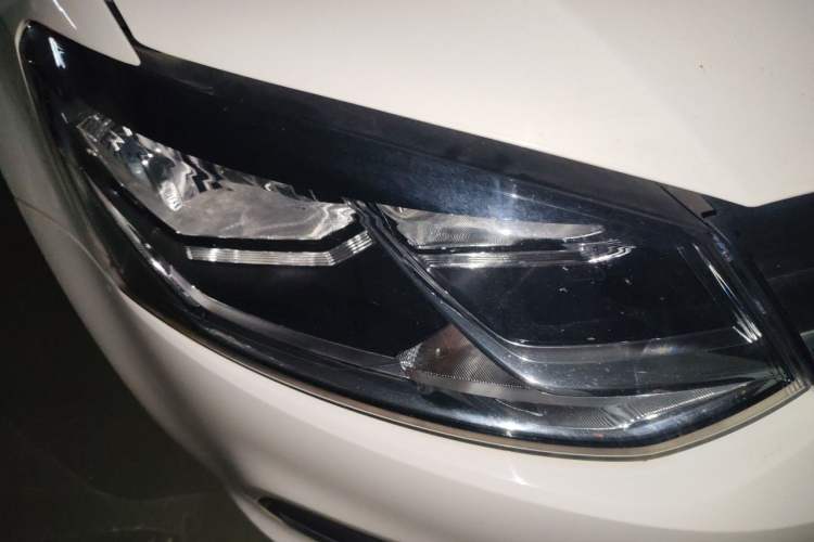 Used Volkswagen Polo 2016 1.6L Automatic Comfort Model Right Front Headlight