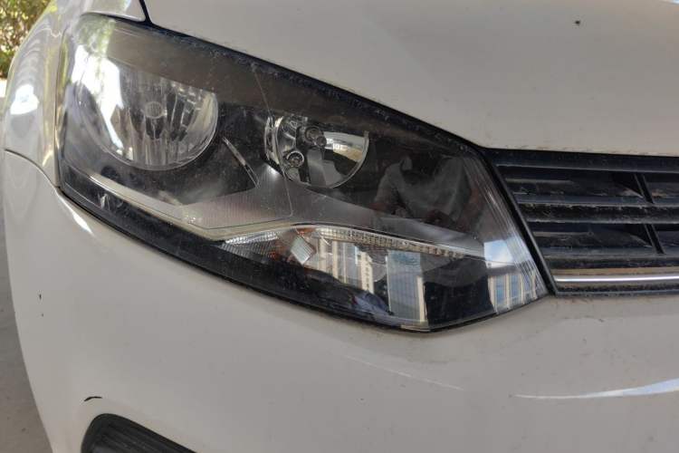 Used Volkswagen Polo 2016 1.4L Automatic Trendy Model Right Front Headlight