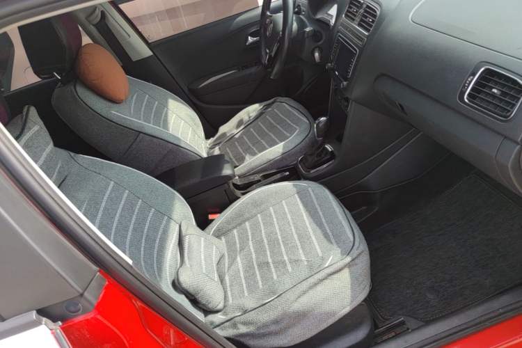 Used Volkswagen Polo 2016 1.6L Automatic Comfort Model Right Front Seat