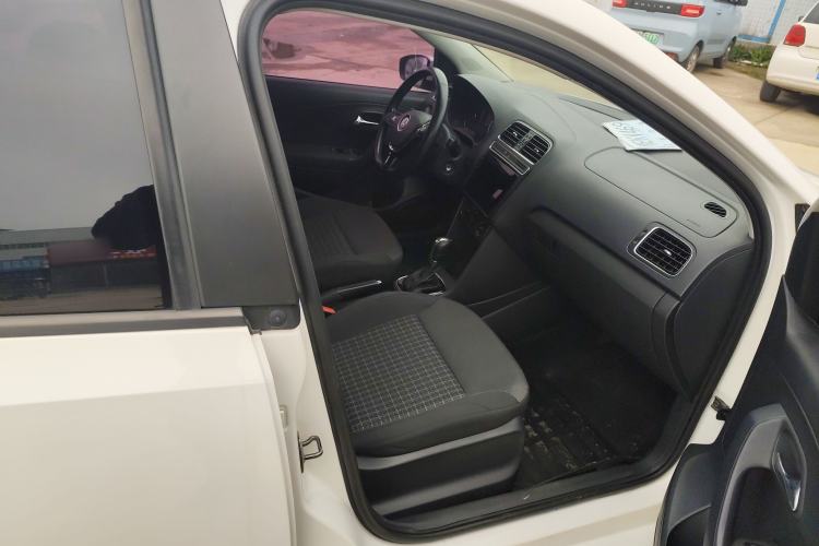Used Volkswagen Polo 2016 1.6L Automatic Comfort Model Right Front Seat